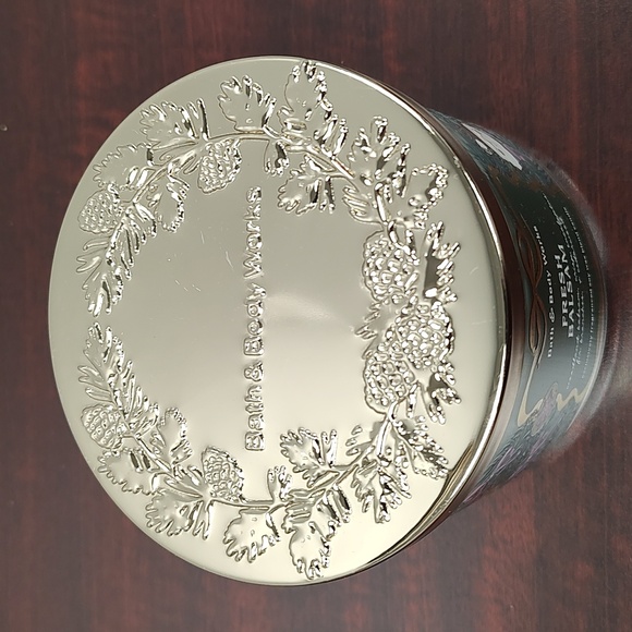 Bath & Body Works FRESH BALSAM 3 Wick Candle - Picture 2 of 4